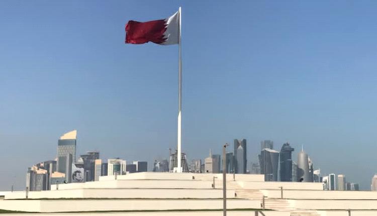 قطر تندد باستهداف ناقلة الغاز الرقيات في مضيق هرمز وتحمّل إيران المسؤولية