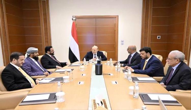 اختراق خطير لمجلس القيادة الرئاسي وتسريب وثائق شديدة الحساسية