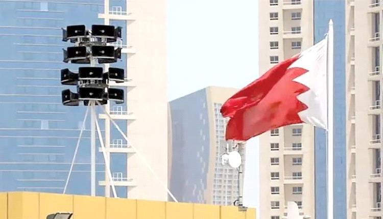 سماع دوي انفجارات عنيفة في البحرين بعد إطلاق صافرات الإنذار