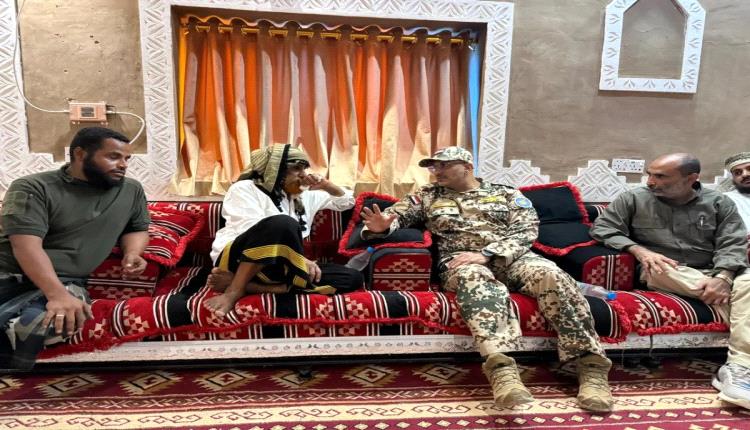 طارق صالح يوجه رسالة نارية من الخوخة: دماء الشهداء لن تذهب هدرًا