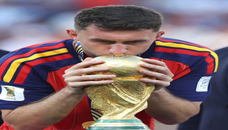 بعد تألقة بكأس العالم.. برشلونة يخطط للتعاقد مع مدافع منتخب إسبانيا