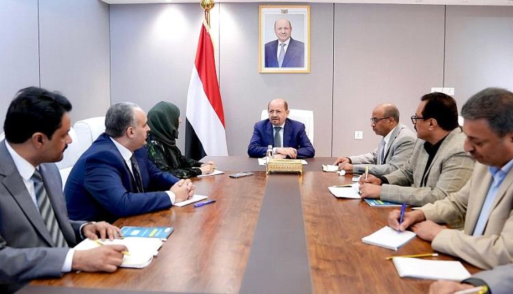 صفعة قوية للحوثي.. تحرك حكومي عاجل لتصدير النفط وصرف المرتبات