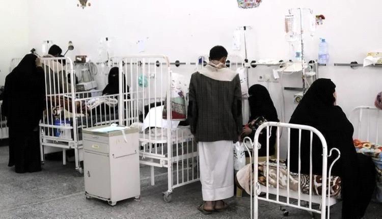تقرير حقوقي يفند إجرام الحوثي بحق القطاع الصحي.. أكثر من 6 آلاف انتهاك خلال سنوات
