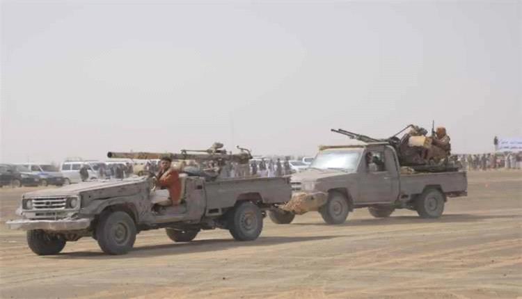 الحوثيون يغذون صراع القبائل.. قتيل وجرحى في اشتباكات قبلية بعمران 