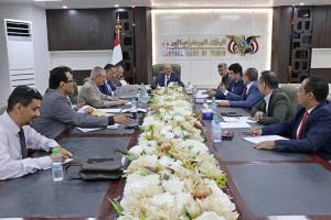 لجنة تنظيم وتمويل الاستيراد تناقش تسهيل إدخال السلع والمعدات 