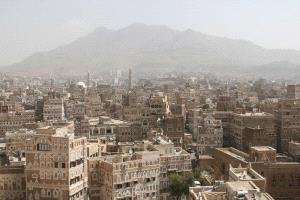 مُطلقة تترصد زوجها في صنعاء وتصفيه بـ5 طعنات داخل سوق شعبي وأمام المارة
