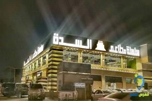 فضيحة بحق 40 مغترب بالسعودية.. تاجر يمني يطرد موظفيه بعد إهانتهم وحرمانهم من رواتبهم