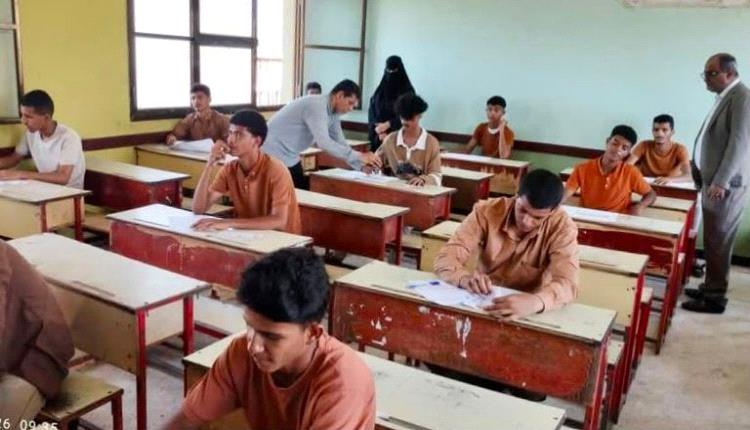 طلاب اليمن يؤدون اختبارات الثانوية العامة في أجواء حارة 