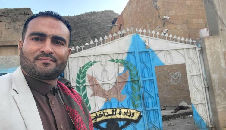 بلطجة رسمية في تعز.. مدير الشمايتين يحول قاعة عرس إلى ساحة تصفية حسابات وقمع للصحفيين 