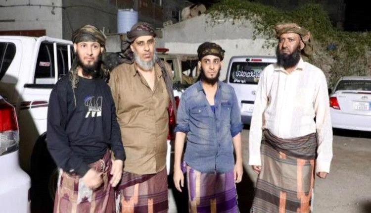 بالاسماء.. تحرير 4 جنود من سجون القاعدة في أبين بعد عام ونصف من اختطافهم