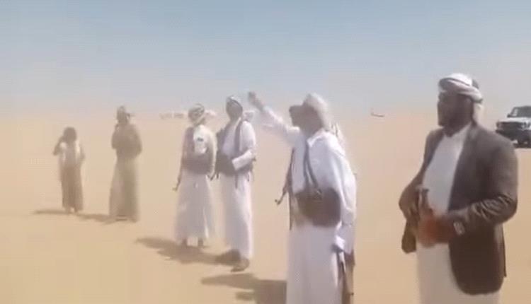 نقطة تحول كبرى.. الشيخ حمد فدغم يكسر جنبيته ويقود انتفاضة قبلية عارمة ضد الحوثي من الجوف 