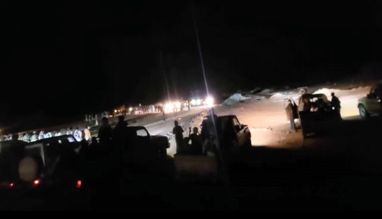 حشود قبلية غير مسبوقة تتدفق إلى الريان ونكف الحزمي يتوسع في مواجهة الحوثيين 