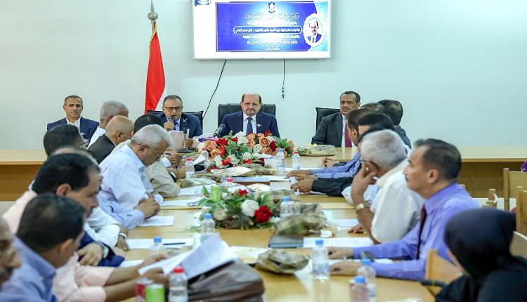 الزنداني يربط الجامعات بسوق العمل ويعلن صرف بدل غلاء معيشة بنسبة 20% لكافة موظفي الدولة