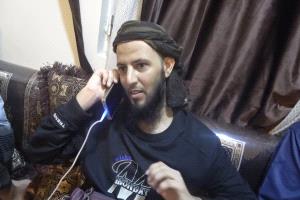 المحرمي يهاتف الأسرى المحررين من تنظيم القاعدة