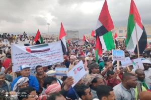 أهالي سقطرى يستذكرون سنوات الرخاء.. حنين إلى مرحلة الدعم الإماراتي