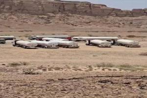 اشتباكات عنيفة في صحراء مأرب.. الفرقة الأولى طوارئ تُحبط تهريب شحنة وقود وتضبط 3 مقطورات