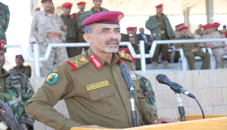 محمود الصبيحي يوجه بمنع تعليق صوره في الشوارع والمؤسسات