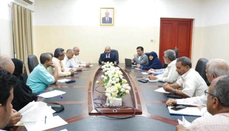 الحكومة تتجه لبناء شبكة اتصالات وطنية آمنة وتطلق حملة لتقويم الشركات العاملة باليمن