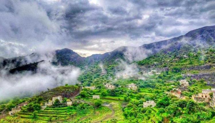 كشف الفلكي محمد عياش في توقعات تُدخل التفاؤل إلى قلوب المزارعين والمهتمين بالأحوال الجوية، عن ملامح المشهد المناخي المنتظر خلال الأيام المقبلة، معلناً أن بوادر الموسم المطري باتت قريبة #اليمن 