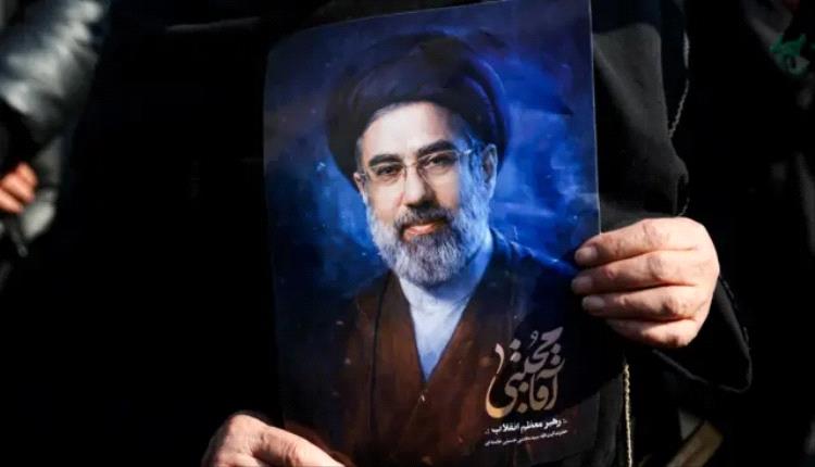 تصريحات مرشد إيران الجديد تعيد اليمن إلى دائرة التصعيد الإقليمي