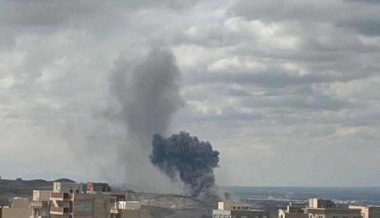 غارات إسرائيلية واسعة على غرب إيران وطهران ترد بالصواريخ.. مقتل قائد إيراني 