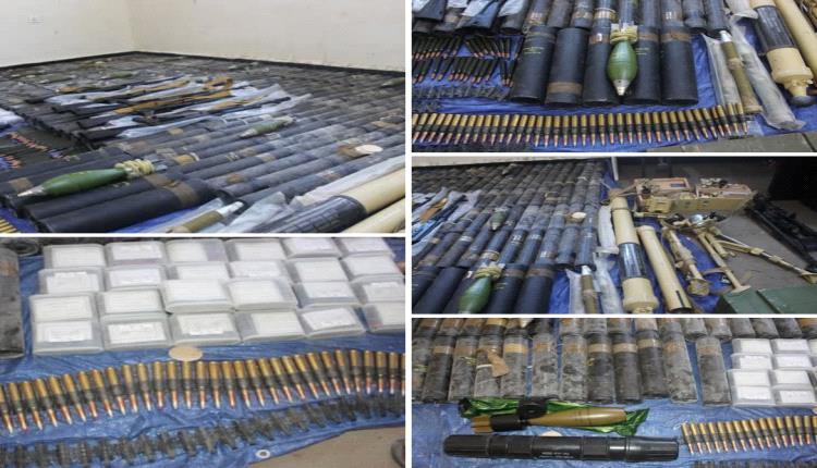ضبط ترسانة أسلحة وقذائف منهوبة من معسكر الريان كانت معروضة للبيع في المكلا
