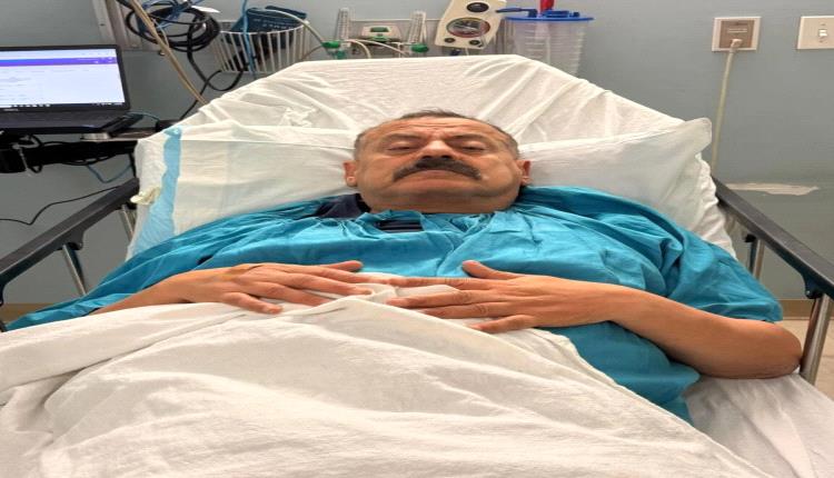 برلماني يمني يحمّل رشاد العليمي مسؤولية تدهور صحته في رسالة من أمريكا