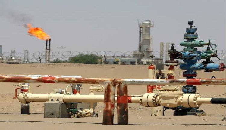 الحوثي يهدي أرباح النفط اليمني لعُمان ويكبد اليمن الخسارة الكبرى.. أرقام صادمة