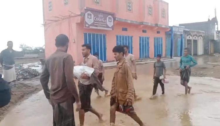 حصيلة دامية المخا وموزع.. 9 قتلى وعشرات المفقودين و50 منزل دمرته السيول