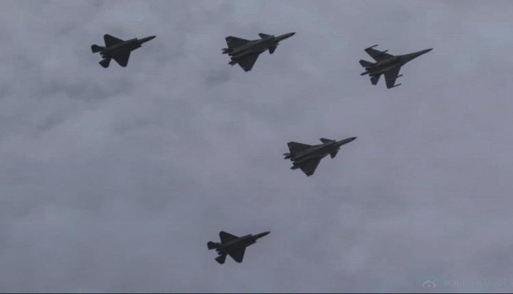 إسرائيل تشن موجة هجمات واسعة على مواقع الحرس الثوري وإيران تغلق هرمز