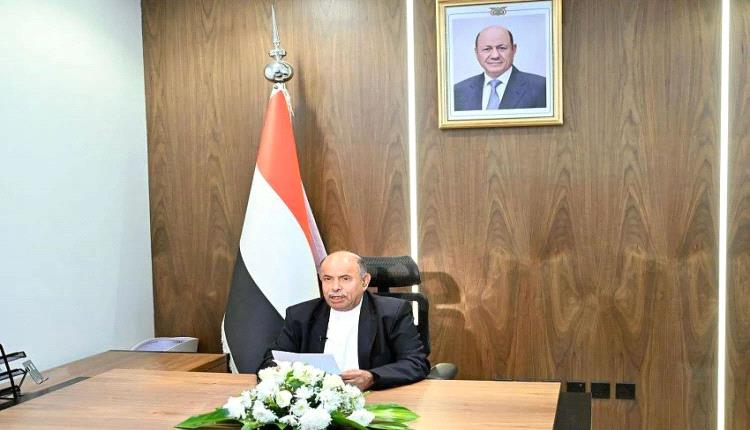 الرئاسي يهدد العاصمة عدن بالظلام وقطع إمدادات الطاقة عنها مع حلول الصيف