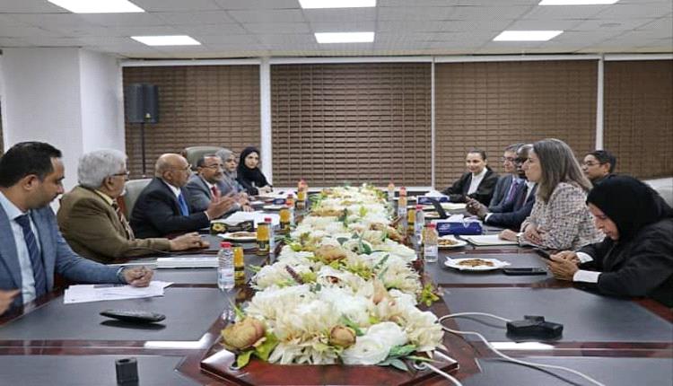 البنك الدولي يدعم اليمن بخطة لإنقاذ الاقتصاد وتعزيز الشمول المالي وسط تداعيات الحرب