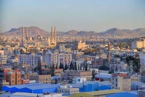 الحوثي يُخلي مواقع هامة في صنعاء بعد مغادرة كبار القادة العاصمة