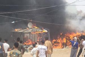 احتراق عدد من منازل وخيام النازحين في مأرب
