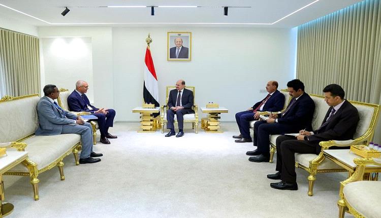 رئيس الحكومة يستقبل مسؤول دولي كبير في عدن 