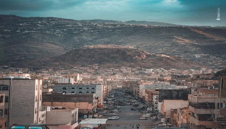 مكاتب العدالة في تعز تحت المجهر: من يعمل نرفعه... ومن يعطل نفضحه
