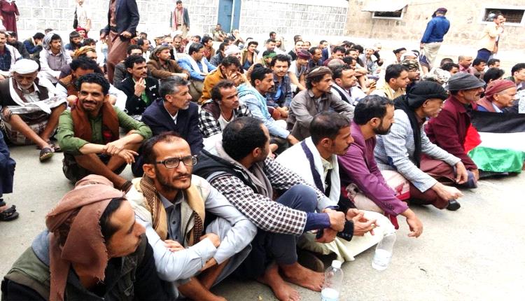 وفيات غامضة وتصفية بالتعذيب.. سجون الحوثي في إب تتحول إلى غرف إعدام بطيئة