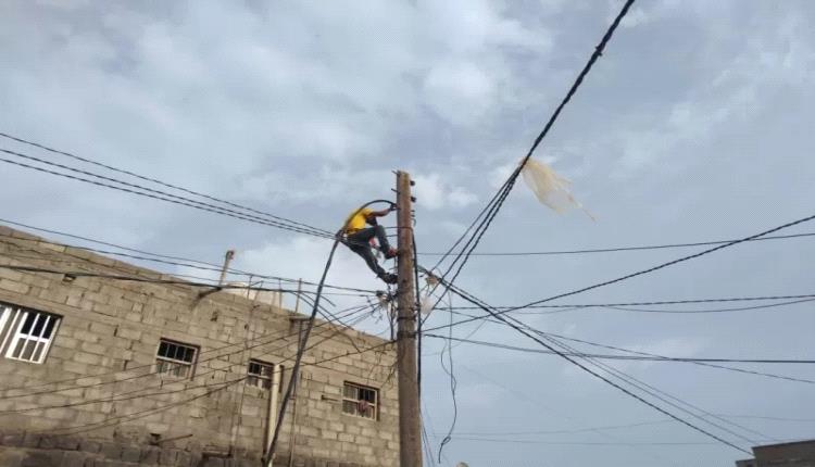 وفاة مهندسين في كهرباء المخا.. والسبب صاعقة كهربائية