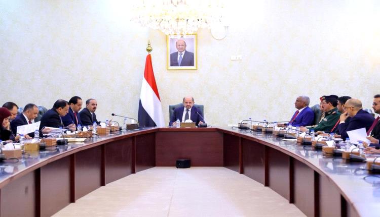 رئيس الحكومة يتخذ هذه القرارات عقب اجتماع هام في عدن