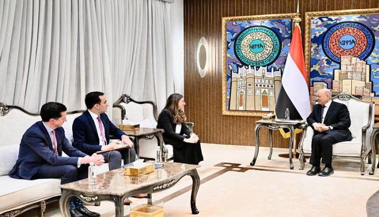الرئاسي: لن ينجح أي حل لإنهاء الحرب دون التعامل مع الحوثي كجزء من مشروع إيران وليس طرفاً محلياً