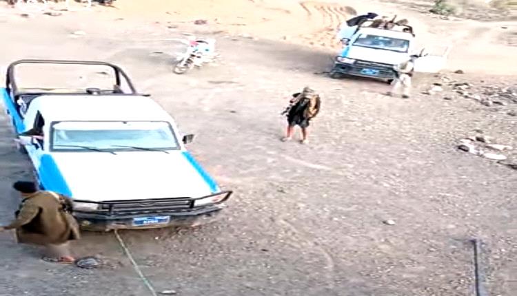 مسلحو الحوثي يقتحمون منزل في عمران ويطلقون النار على الجدران ويثيرون ذعر النساء
