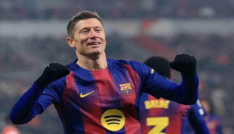 برشلونة يعلن رحيل مهاجمه ليفاندوفسكي