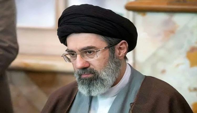مسؤول إيراني يكشف تفاصيل الإصابات التي تعرض لها مجتبى خامنئي بأول أيام الحرب 