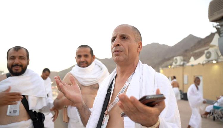 الحجاج اليمنيون في مشعر منى يفيضون مشاعر روحانية استعدادًا ليوم عرفة