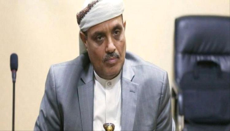 بلا مال ولا نفوذ.. كيف تحوّل القيادي الحوثي سلطان السامعي إلى مجرد ديكور في مجلس الانقلاب؟