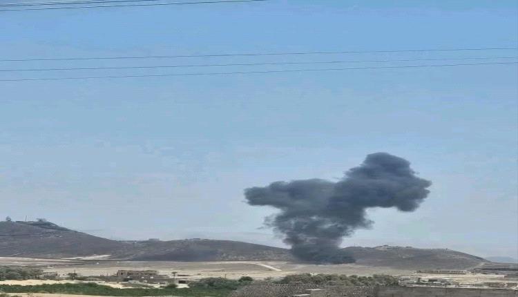 بالصور.. انفجار يهز مأرب وسقوط طائرة يُعتقد أنها أمريكية بصاروخ حوثي