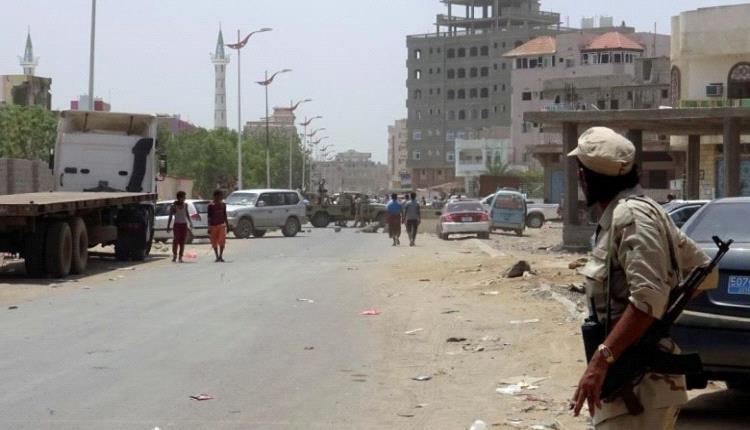الأمن يضبط متهمًا بتفجير قنبلة استهدفت جنودًا في عدن.. والهوية صادمة
