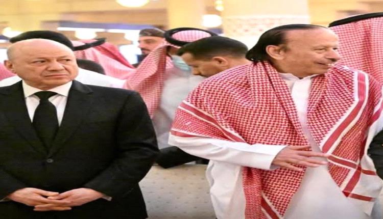 هل يعلم العليمي؟.. الانسي يشن هجوم لاذع على الحكومة ويصف أداءها بالفشل الكامل