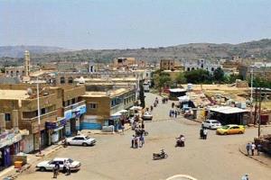 قيادات إخوانية تهاجم أسرة قتيل بعد صلاة الجمعة وتطلق تهديدات بالقتل بتعز