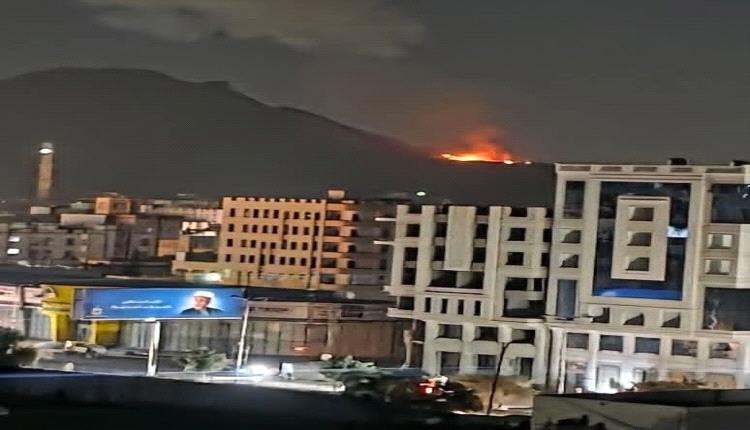 غارات جوية تدك منازل قيادة الحوثي وتهز صنعاء.. انفجارات تشتعل في النهدين وعمران وصعدة